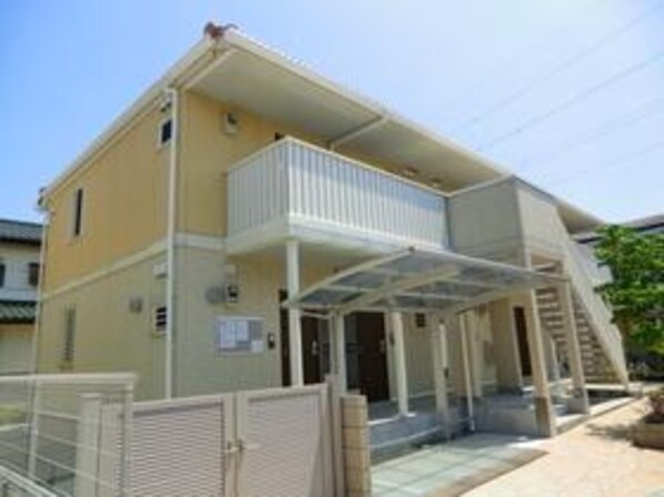 エルボヌールの物件外観写真